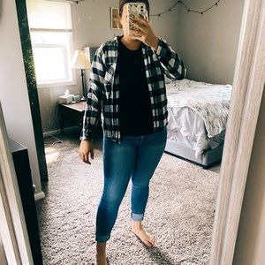 Forever 21 button down black and white plaid shirt